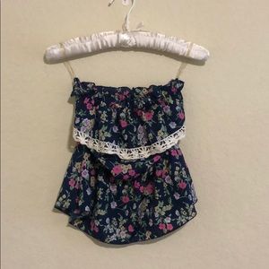 Strapless top with flowers and lace